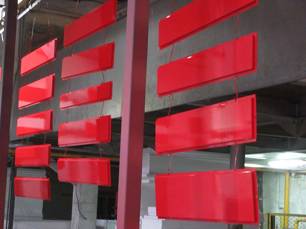 Металлические фасадные панели на автоматической покрасочной линии